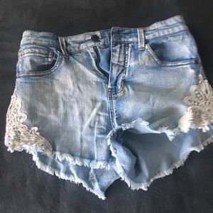 High waisted cut off shorts with lace